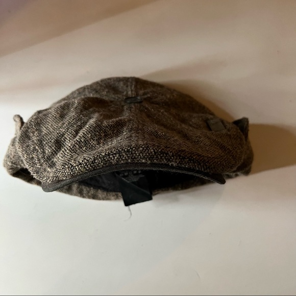 Nobis Newsboy Cap With Ear Flaps - Picture 8 of 10